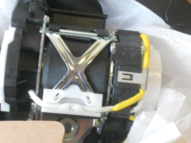 10-12 BMW E90 E91 E92 E93 M3 Coupe FRONT LH Driver BLACK SEAT BELT 72117284361, US $79.95, image 2