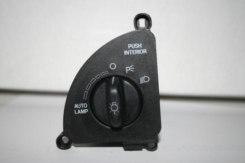 Buy 1998 2002 LINCOLN TOWN CAR HEAD LIGHT SWITCH in Port Saint Lucie