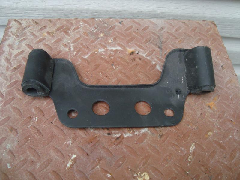 Sell NISSAN OEM 20722JF00A Exhaust Hanger/Parts/Exhaust Bracket in Los
