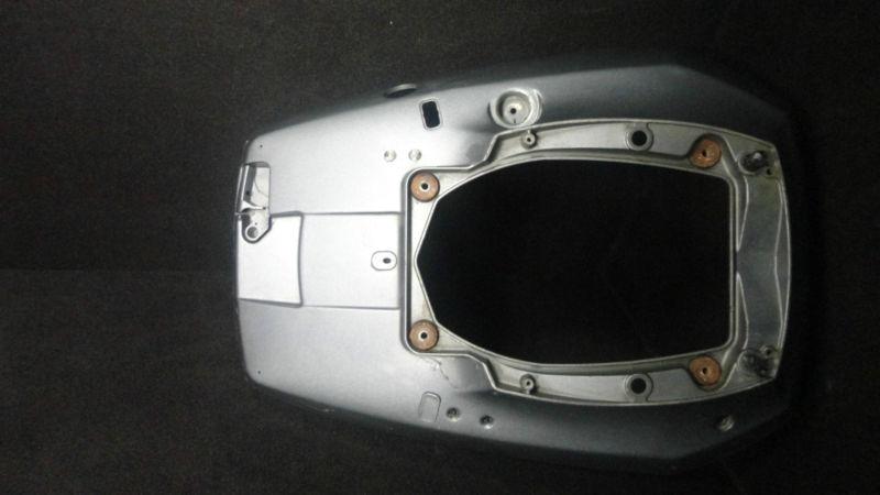 Bottom cowling #61a-42711-05-8d yamaha 1998-2005 200-250hp outboard boat (596)