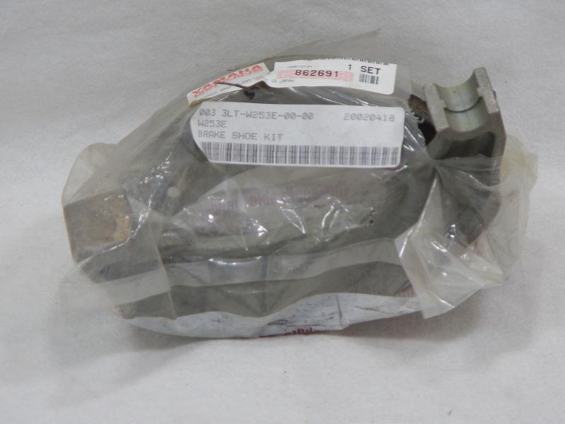 Yamaha 3lt-w253e-00 brake shoes *new