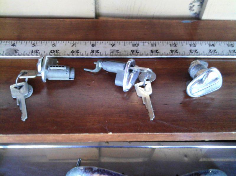 T-bird thunderbird 55 56 57 58 59 60 door & trunk locks with keys used