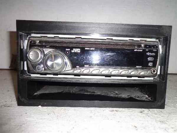 Jvc kd-g340 am/fm/cd/mp3 radio player lkq