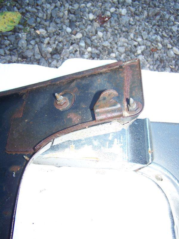 Find 1960s fender shirts in Cullman, Alabama, US, for US 25.00