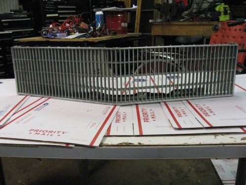 1974 cadillac fleetwood  eldorado conv. front center grille  oem