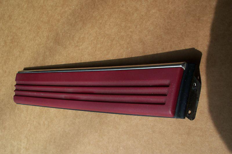 1991 lincoln mark vii special edition red exterior trim moulding, nice !!!