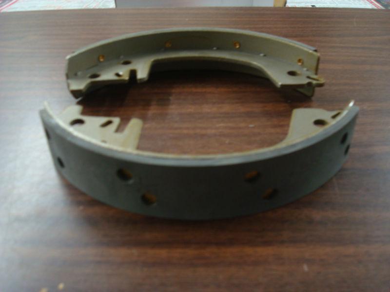 Replacement rear brake shoes for 58 - 62 harley big twins panhead