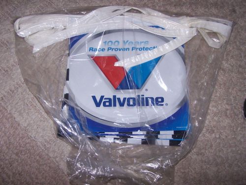 20 ft of valvoline shop flags -   street outlaws