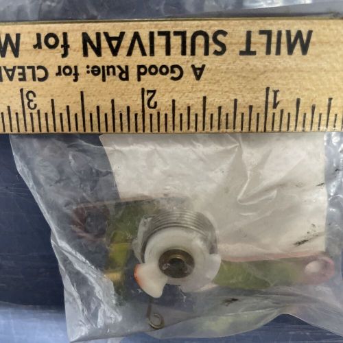 Rare NOS 1986 Dodge Dakota Carburetor Arm And Pinion Mitsubishi Motors MD612665, US $21.95, image 2