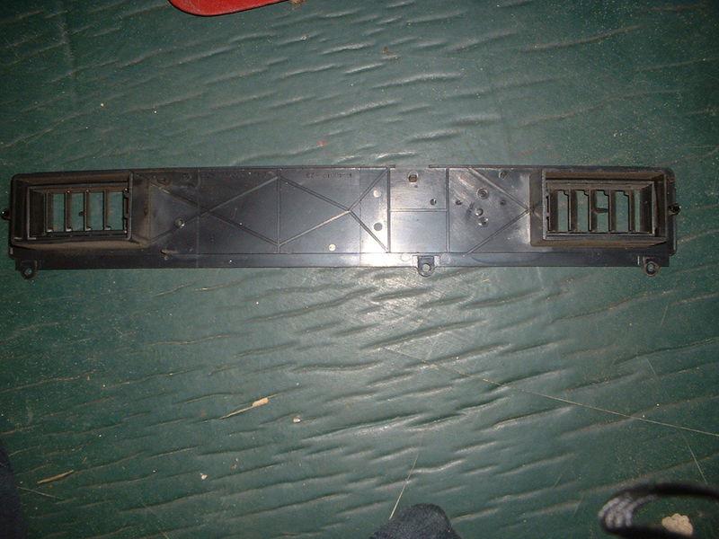 1974-1978 MUSTANG II PECAN / LIGHT WOODGRAIN PASSENGER SIDE AC DASH BEZEL, US $8.00, image 2