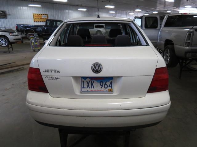 2002 volkswagen jetta front door left