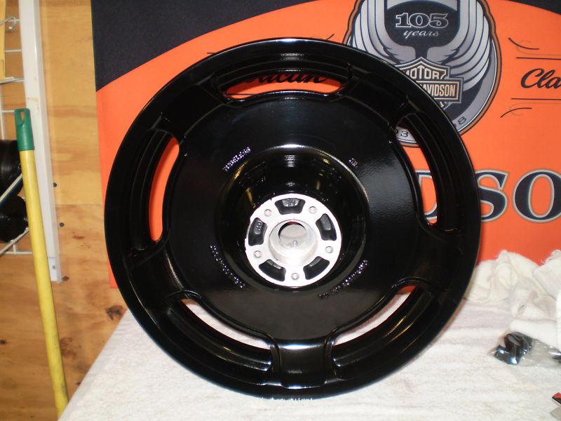 Harley davidson flhx 16x3 " front wheel,gloss black powder coat, nr