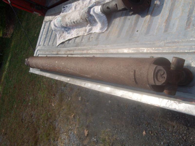 GMC SUBURBAN CHEVROLET 2500 TRUCK REAR DRIVESHAFT 4X4 NEW PROCESS HD 8 LUG 1 TON, US $80.00, image 3