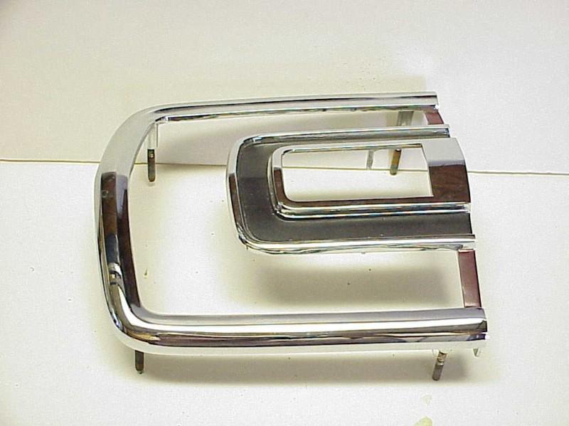 1968 plymouth road runner,satellite lh tail light bezel, very nice...