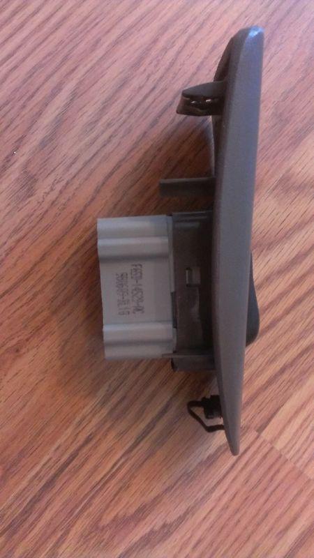97 02 Ford Expedition Driver (Left) Rear Window Switch Control with Bezel , US $14.99, image 2