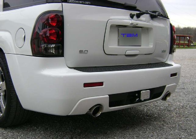 Sell 06 07 08 09 Chevy Trailblazer Ss Dual Round Exhaust Rear Lower
