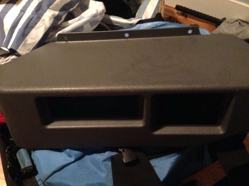 Range rover p38 cd changer housing