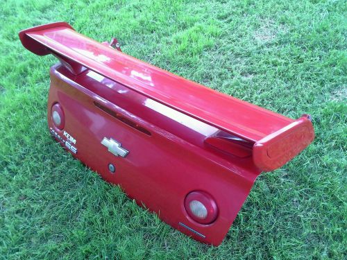 2005 - 2009 chevy cobalt ss 2d trunk lid w/spoiler red ss oem