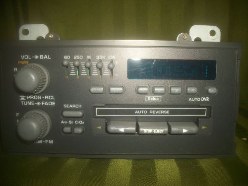 B vintage gm delco car radio / stereo