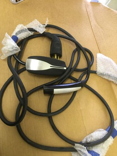 Tesla model h mobile charger um