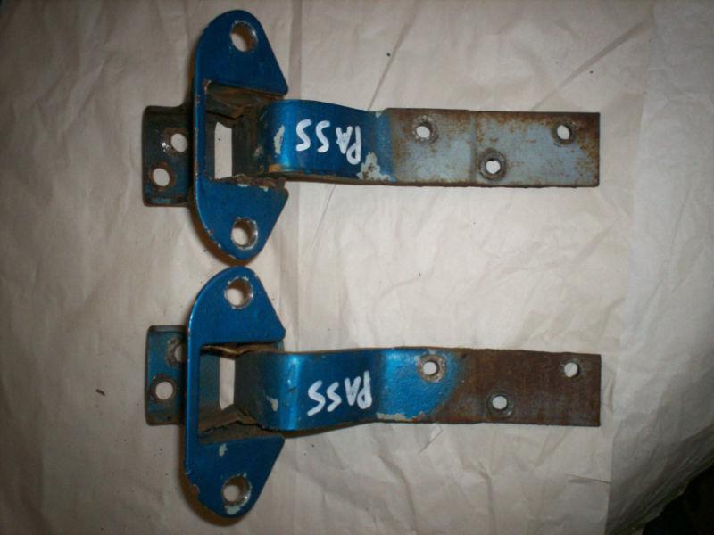 1955 1956 1957 chevy passenger side door hinge (1)