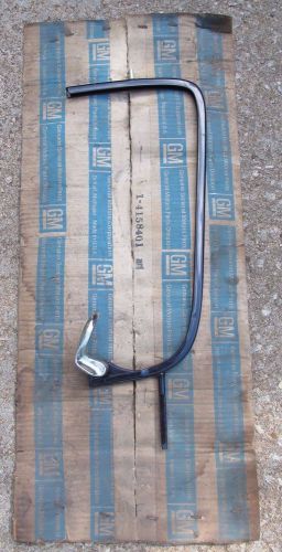 Nos 1960 1961 1962 1963 ? chevrolet &amp; gmc truck vent window frame with handle