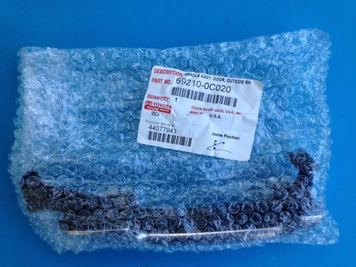 Brand new - toyota handle assy, door, outside part# 69210-0c020