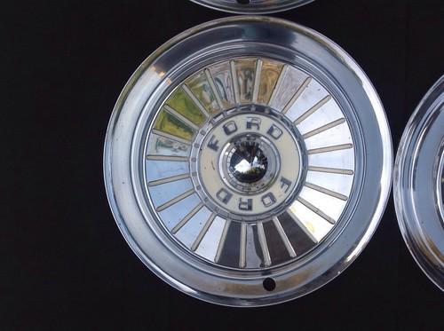 Vintage Ford hubcaps (4), US $39.99, image 5