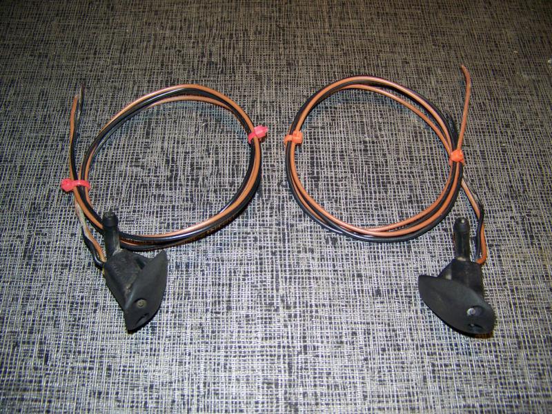 Sell Porsche 944 Windshield Washer Nozzles Heated Right Left Side NA Turbo Hood in Deansboro