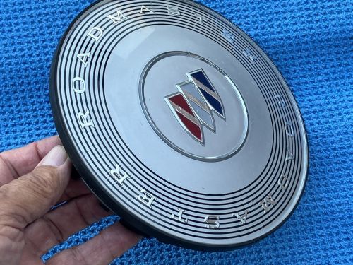 Buick Roadmaster Wheel Center Cap '94 95 96 Hubcap Cover Silver Letters OEM, US $49.00, image 2