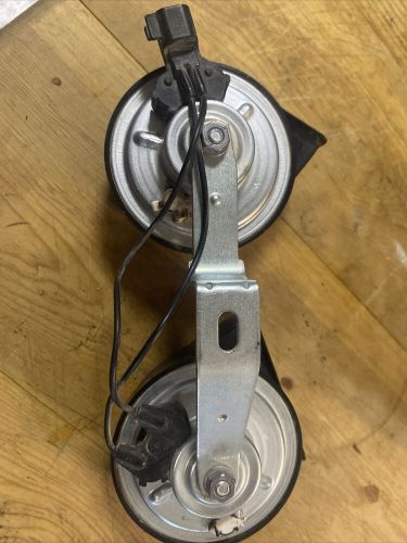 2015-2019 SILVERADO SIERRA TAHOE YUKON HORN NEW GM 23314226 84566359, US $39.99, image 2