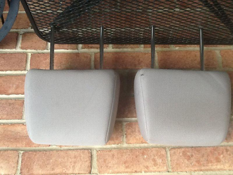 2011 nissan rogue headrest