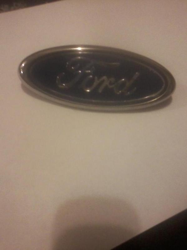 1995 ford grill emblem f150 f250 ranger expedition and more.. original ford part