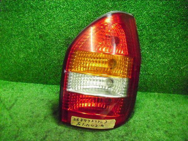 Subaru traviq 2003 rear right combination lamp [4715500]