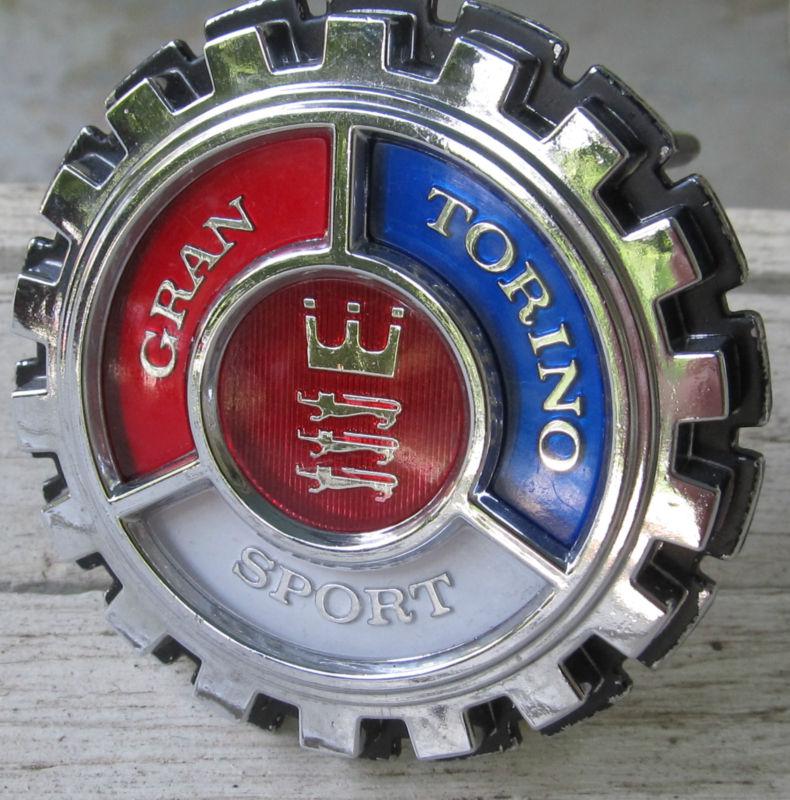 Nos 1974 ford gran torino sport grille ornament emblem badge fomoco d40b-8b369