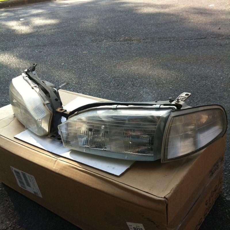 92-94 camry headlights+corner signal light (1)  right+left pair  free sh used