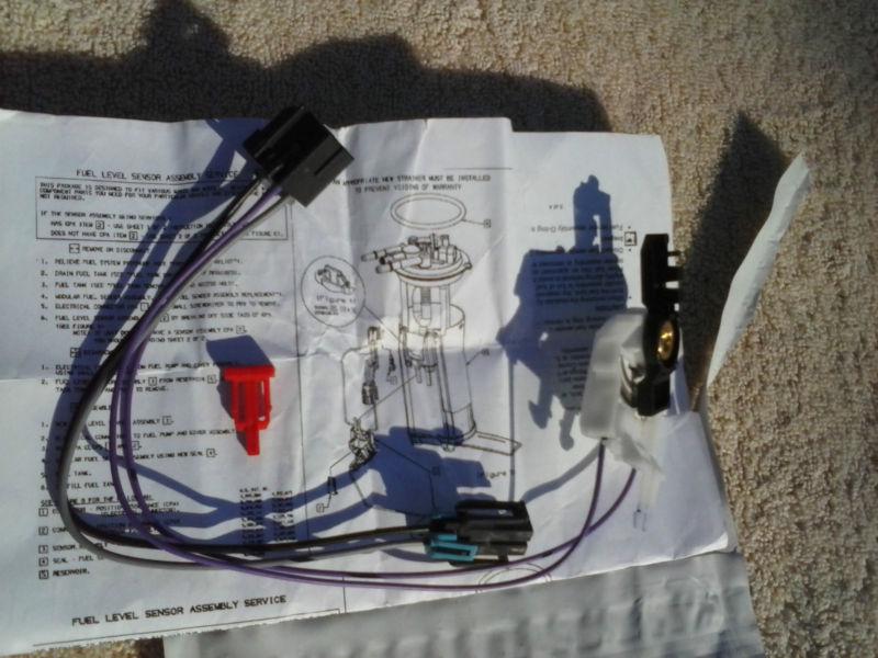 Sell ISUZU AMIGO RODEO SPORT FUEL SENDING UNIT 19982002 98 99 00 01 2002 in Wellington, Nevada