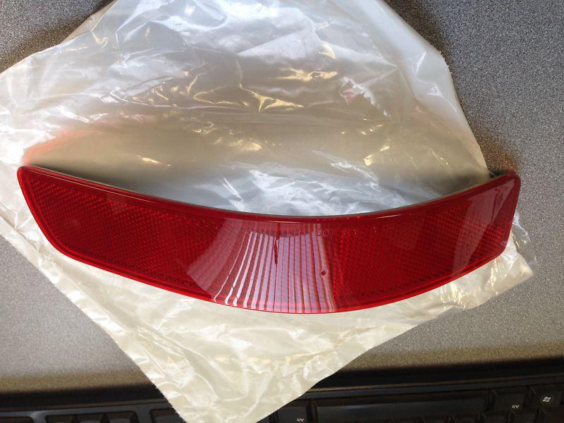 New oem 2008-2012 mercury mariner left rear bumper reflector - driver's side