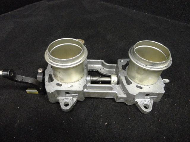 Upper throttle body #439354/0439354 johnson/evinrude 1999/2000  200-250hp#1(708)