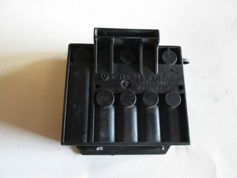 Sell 05 CHRYSLER CROSSFIRE FUSE CONTROL MODULE RELAY UNIT