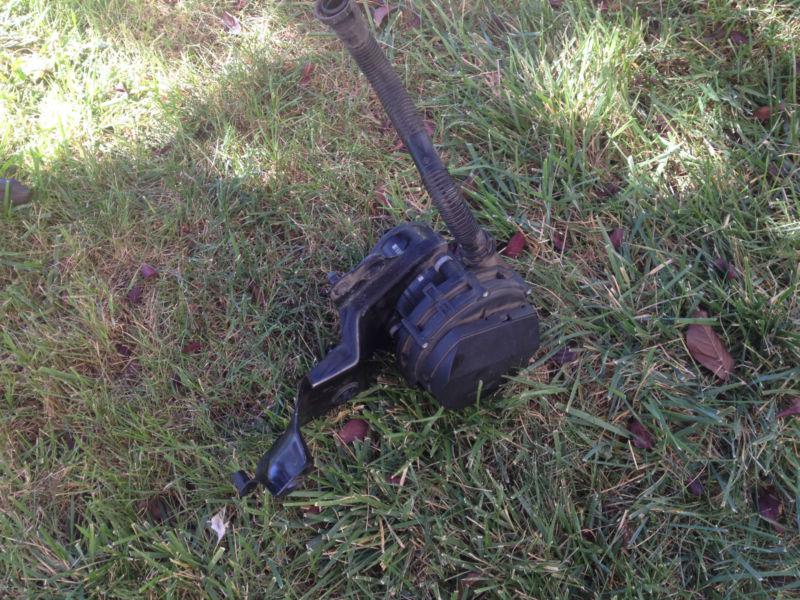 Bmw e46 m3 65k (01-06) oem smog secondary air pump intact!