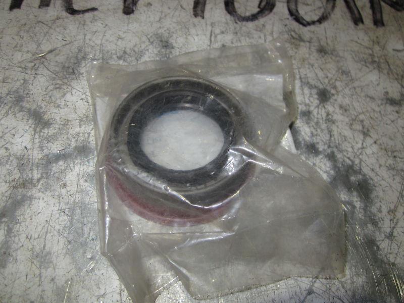 Gm oem part 08679744 ac delco 8679744 shaft seal (shelf a31 bin 11)