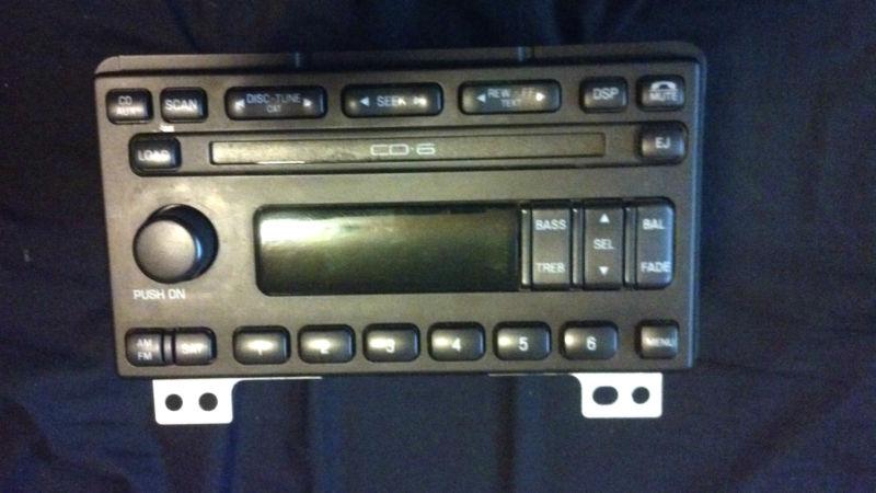 03-06 ford expedition 04 mustang radio 6 disc cd player 3r3t-18c815-te  *
