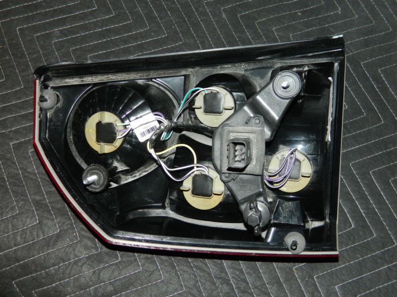 Sell OEM 20082010 CHRYSLER 300 RIGHT / PASSENGER SIDE TAIL LIGHT