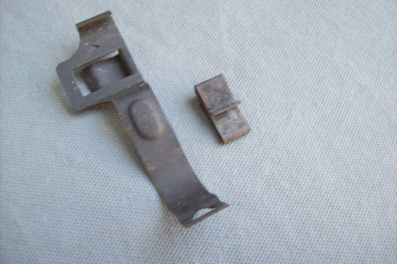 Nos   1967  1968  1969  1970 -  camaro  firebird  nova  -  clip, radiator  pair 