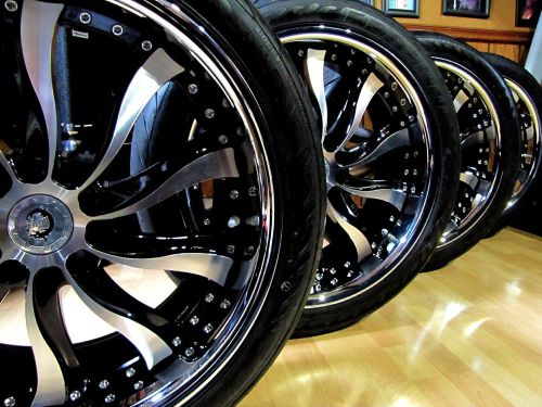 (4) 20&#034; rims &amp; tires * fits impala/ malibu/ lacross/ kia+ more * practically new