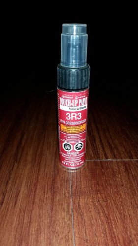 Genuine toyota touch up paint 1/2 oz pen &amp; brush 3r3 barcelona red