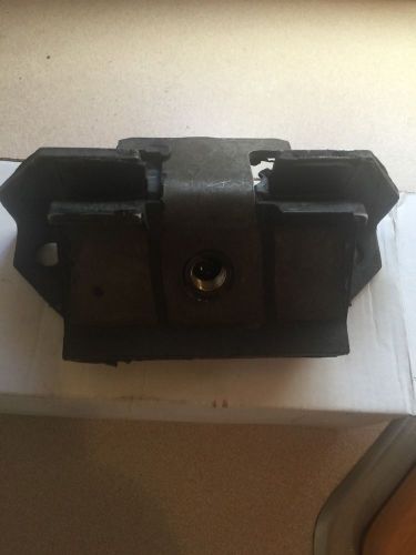 Partsmaster #2204 motor mount for 1960s pontiac engines!