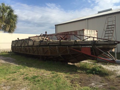 50&#039;-46&#039;-42&#039; cougar offshore race boat molds . builds world champion boats !!!