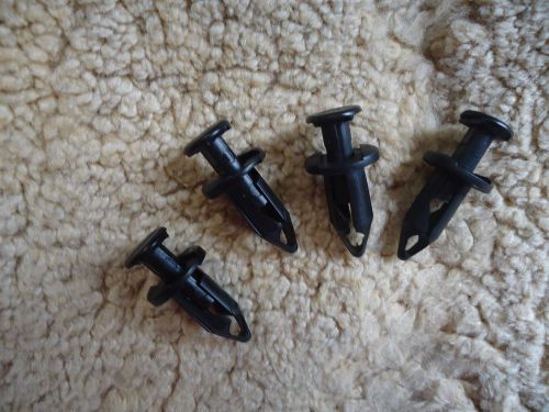 Yamaha yfm250 beartracker side cover rivets 4 piece 1999-2004 new!!